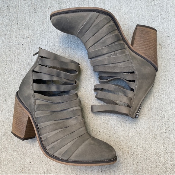 Free People Shoes - Free People Hybrid Strappy Leather Heeled Booties size 39